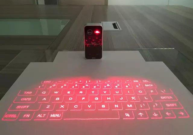 Composants et pièces informatiques